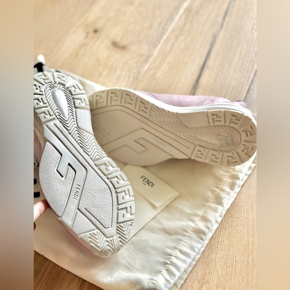 NWT!! FENDI Flow blush pink sneakers. Size 6. NEVER WORN. WITH DUST BAG. - Picture 10 of 10